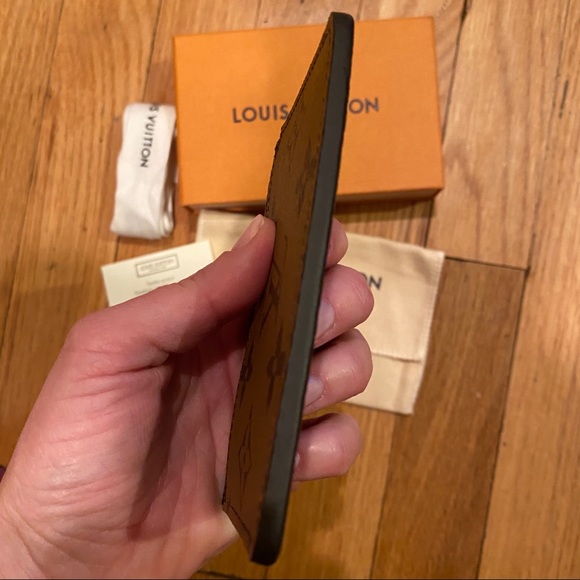 LOUIS VUITTON GIANT MONOGRAM REVERSIBLE CUP HOLDER - Picture 6 of 10